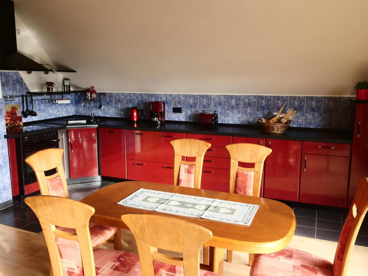 Helle Moderne 52 Qm Wohnung Mit Balkon ケムニッツ エクステリア 写真